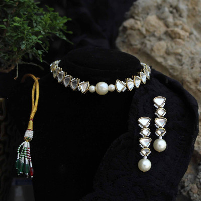 Beabhika Alloy Gold-plated White Jewellery Set(Pack of 3)