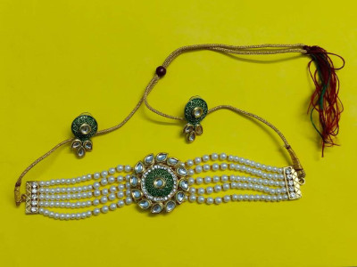 Aksh Enterprises Alloy Gold-plated Green Jewellery Set(Pack of 1)