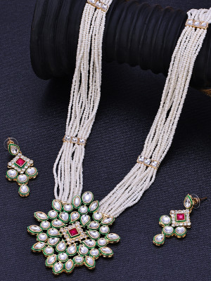 Sukkhi Alloy Gold-plated Maroon Jewellery Set(Pack of 3)