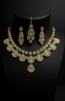 Pinku legacy Alloy Gold-plated Gold, White Jewellery Set(Pack of 1)
