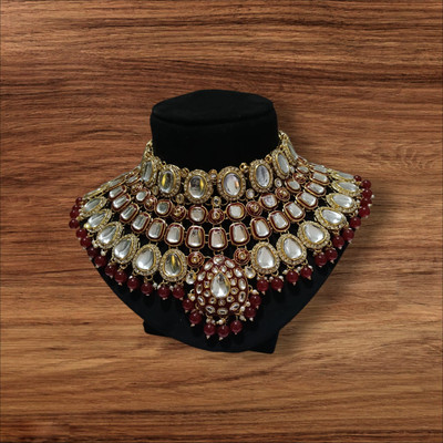 Kanku And Radha Alloy Maroon Jewellery Set(Pack of 1)