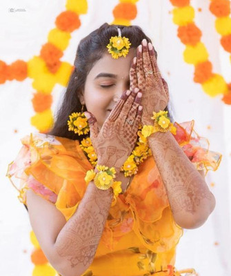 SR Sarthak Royal Fabric Yellow Jewellery Set(Pack of 1)