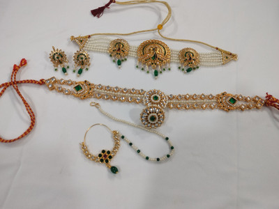 Charming treasures Alloy Gold-plated Multicolor Jewellery Set(Pack of 3)