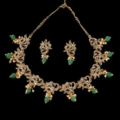 Estele Alloy Gold-plated Green Jewellery Set(Pack of 1)