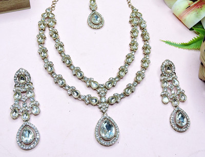 VATSALYA creation Alloy Gold-plated White Jewellery Set(Pack of 1)