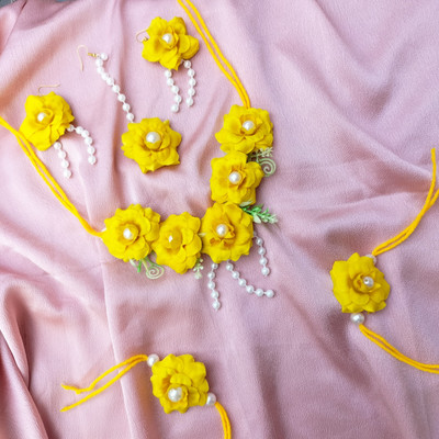 Gayatri Fabric Yellow Jewellery Set(Pack of 1)