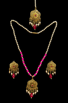 Kashtbhanjan Enterprise Brass Gold-plated Gold Jewellery Set(Pack of 1)