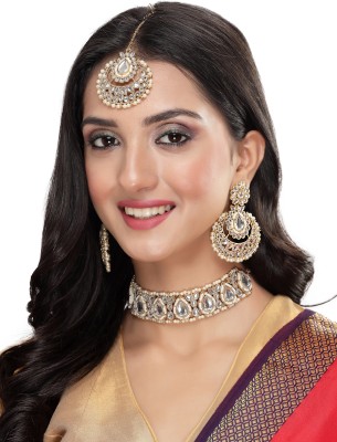 Sukkhi Alloy Gold-plated White Jewellery Set(Pack of 4)