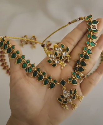 RIENTA JWL Alloy Gold-plated Green Jewellery Set(Pack of 1)
