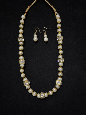 GanPatique Crystal, Dori, Alloy Gold-plated White Jewellery Set(Pack of 1)