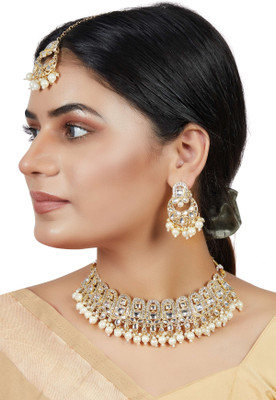R A Enterprises Alloy Gold-plated White Jewellery Set(Pack of 1)