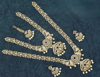 gvg Alloy Gold-plated Multicolor Jewellery Set(Pack of 4)