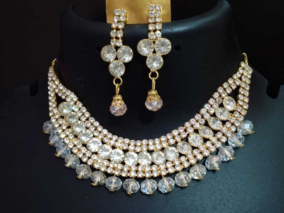 LOVANSH Alloy White Jewellery Set(Pack of 1)