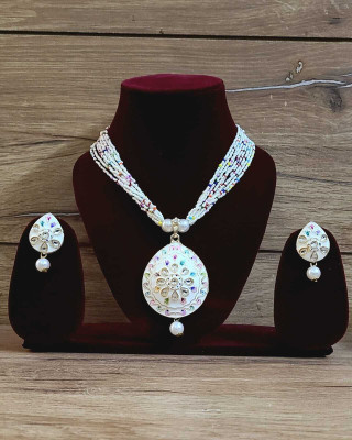 Lalimaa Alloy White Jewellery Set(Pack of 1)
