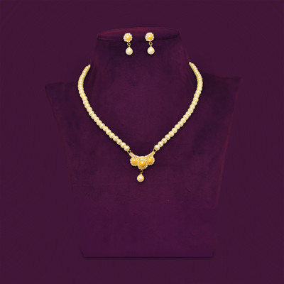 kashvi pearls and jewellers Shell Gold-plated White Jewellery Set(Pack of 1)