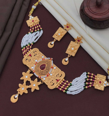 SHIVAY FASHION HUB Alloy Gold-plated Gold Jewellery Set(Pack of 1)