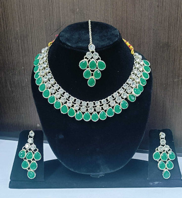 dev group collection Metal Green Jewellery Set(Pack of 1)