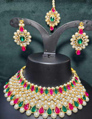 Aayesha jewllers Alloy Gold-plated Green Jewellery Set(Pack of 1)