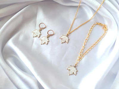 Jewelsbysirani Alloy Gold-plated Multicolor Jewellery Set(Pack of 1)