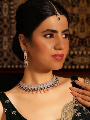 Priyaasi Brass Gold-plated Green Jewellery Set(Pack of 1)