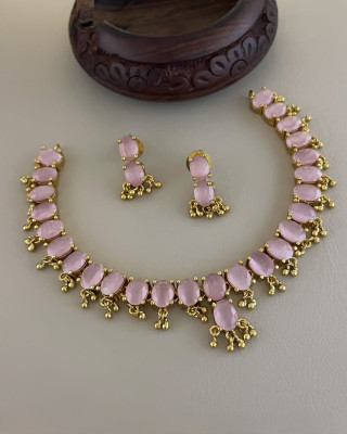 ACHU JEWELS Brass Gold-plated Pink Jewellery Set(Pack of 1)