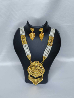 Ayzal Jewels Alloy Gold, White Jewellery Set(Pack of 1)