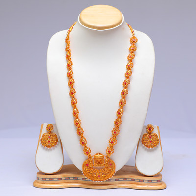 Swarajshop Alloy Gold-plated Maroon Jewellery Set(Pack of 1)