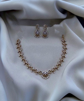 NAKMAN JEWELLERY Brass, Copper Gold-plated White Jewellery Set(Pack of 1)