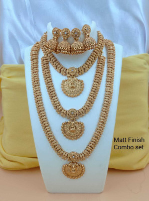Shilpa Creation Alloy Gold-plated Gold Jewellery Set(Pack of 1)