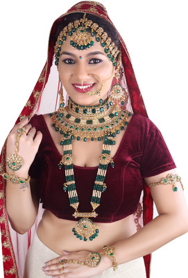 SS IMITATION JEWELLERY Alloy Gold-plated Green Jewellery Set(Pack of 1)