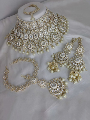 CHARBHUJA Alloy Gold-plated White Jewellery Set(Pack of 5)