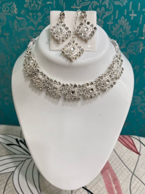 TIGENECY Crystal White Jewellery Set(Pack of 1)