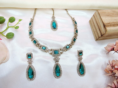 VATSALYA creation Alloy Gold-plated Green, Silver Jewellery Set(Pack of 1)