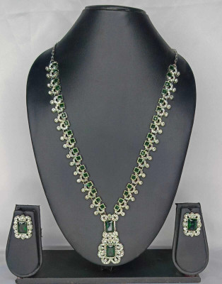 Henuka Copper Rhodium Green Jewellery Set(Pack of 1)