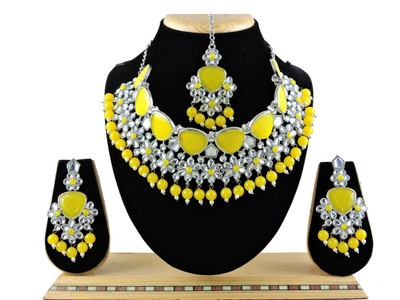 VATSALYA creation Alloy Gold-plated Yellow Jewellery Set(Pack of 1)