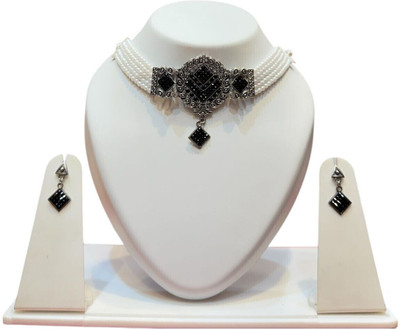 RNJewels Alloy Gold-plated Gold, Black Jewellery Set(Pack of 1)