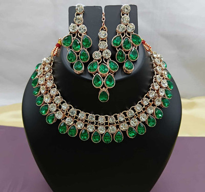 RAHUL TRADERS Stone Gold-plated Green Jewellery Set(Pack of 1)