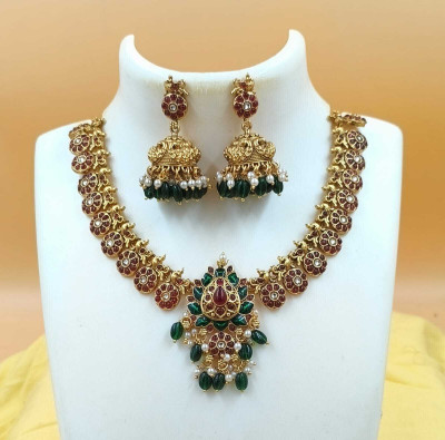 Shilpa Creation Alloy Gold-plated Green Jewellery Set(Pack of 1)