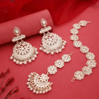 theostrichcollection Brass Gold-plated White Jewellery Set(Pack of 1)