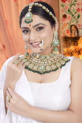 Kanku And Radha Alloy Green Jewellery Set(Pack of 1)