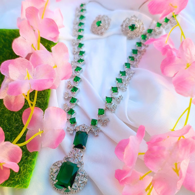 shringaar by neha Alloy Green Jewellery Set(Pack of 1)
