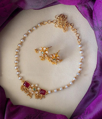 TINALIVA Brass, Alloy Gold-plated, Brass Gold Jewellery Set(Pack of 1)