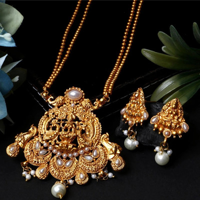 STYYLO FASHION Brass Gold-plated White Jewellery Set(Pack of 1)