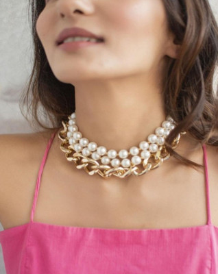 DAREBYGOLDENERA Glass Gold-plated Gold, White Jewellery Set(Pack of 1)