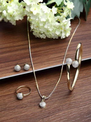 KALPANA CHUDIGHAR Alloy Gold-plated White Jewellery Set(Pack of 1)