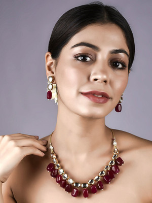 Fashion Fusion Alloy Gold-plated Maroon Jewellery Set(Pack of 1)