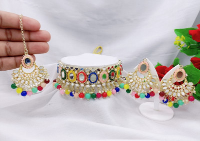 Ruhi Alloy Gold-plated Multicolor Jewellery Set(Pack of 1)