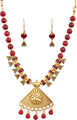 Pujvi Alloy Maroon Jewellery Set(Pack of 1)