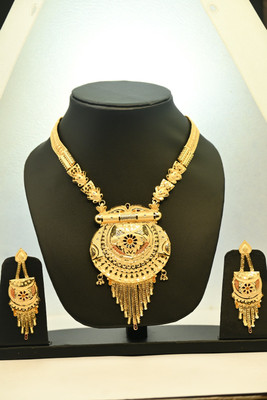LAXMI JEWELLERS Alloy Gold Jewellery Set(Pack of 1)