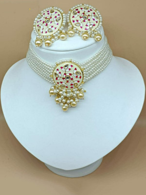 Gyaan Jewels Brass Gold-plated White Jewellery Set(Pack of 1)